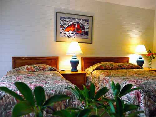 Dolphin Bay Hotel Hilo Exteriör bild