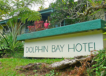 Dolphin Bay Hotel Hilo Exteriör bild